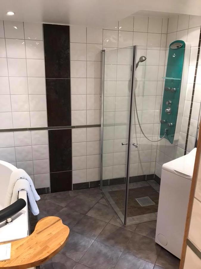 Kisa Waerdshus & Hotell Buitenkant foto