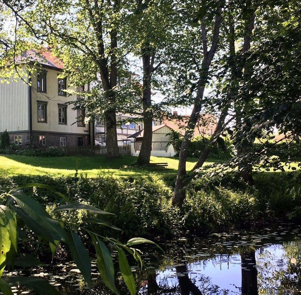 Kisa Waerdshus & Hotell Buitenkant foto